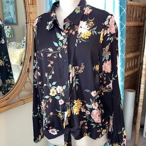LC Lauren Conrad beautiful floral blouse